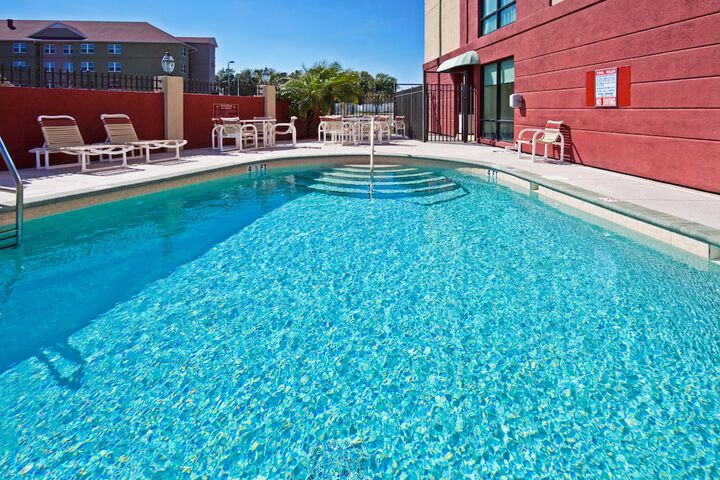Pool 18 of 89
