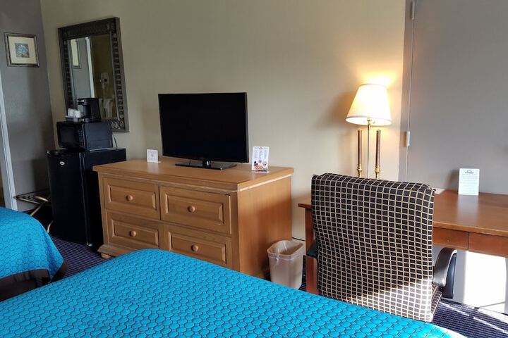 Room 9 of 25