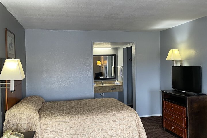 Room 12 of 12