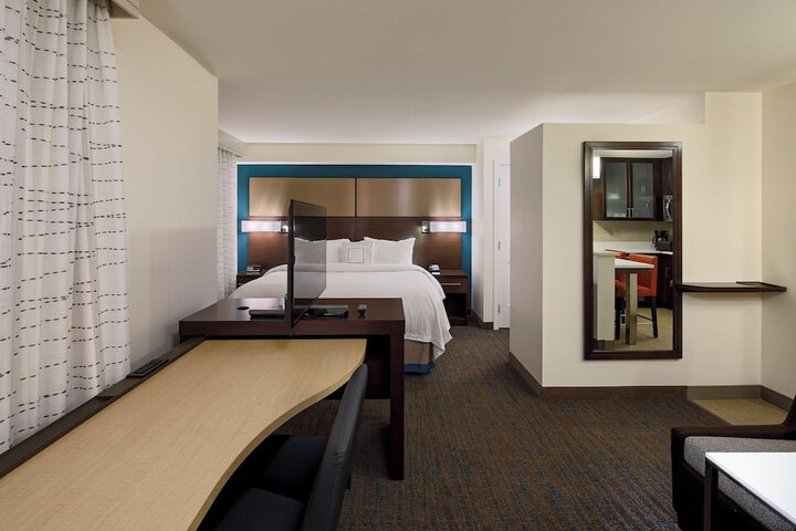 Room 27 of 36