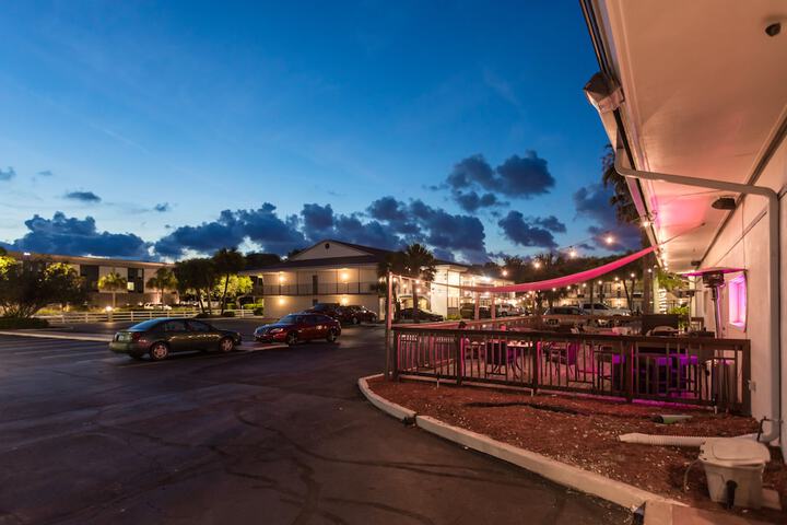 Hotel 6 of 72