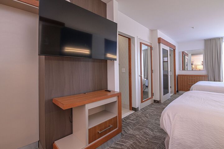 Room 8 of 23
