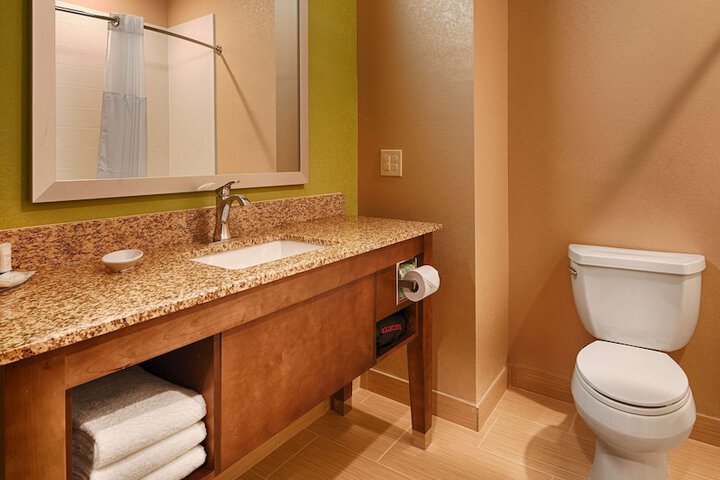 Best Western Plus Flatonia Inn