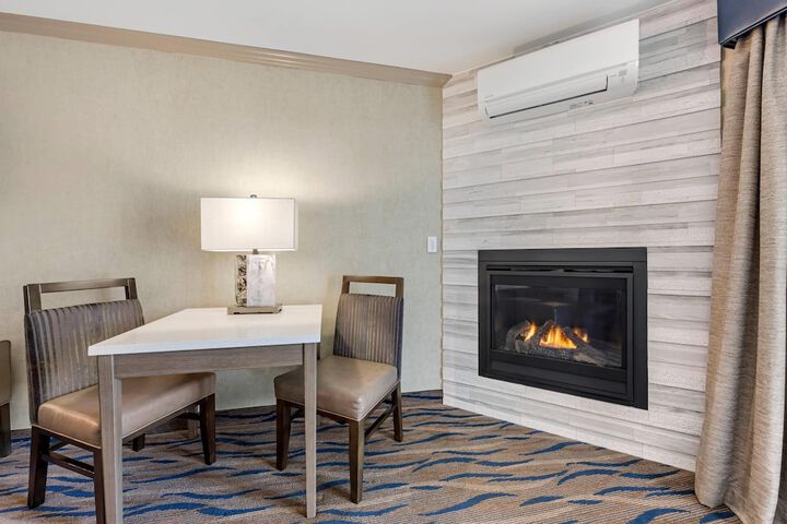 Elizabeth Oceanfront Suites an Ascend Collection Hotel