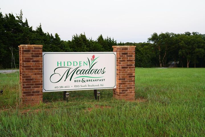 Hidden Meadows B & B