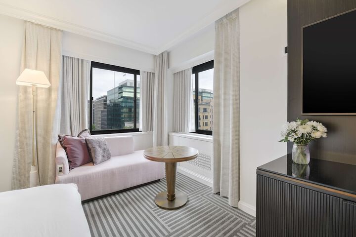 Room 73 of 125