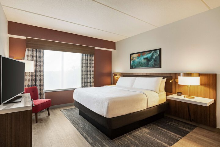 Room 9 of 37