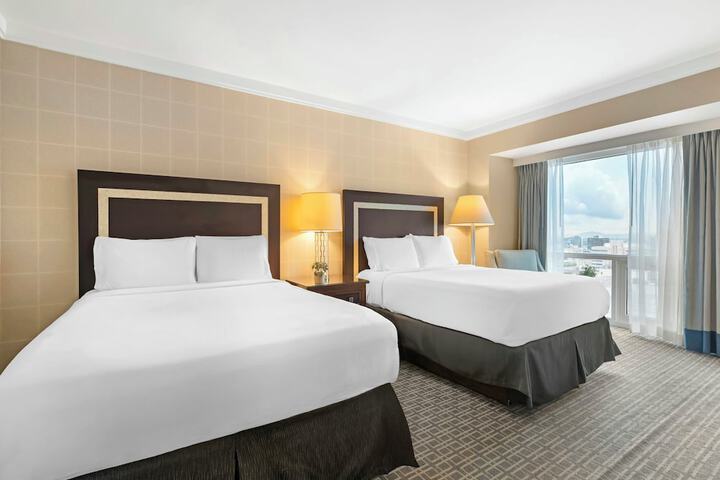 Omni Los Angeles Hotel at California Plaza