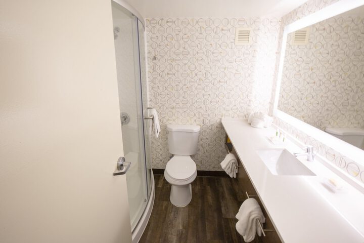 Room 52 of 108