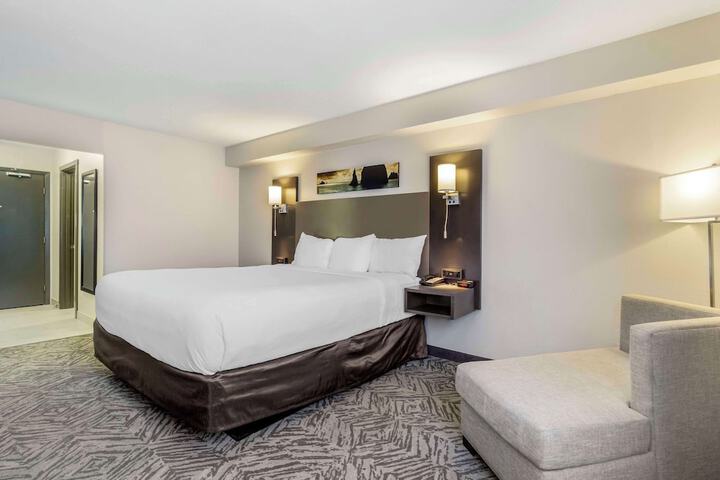 Room 29 of 52