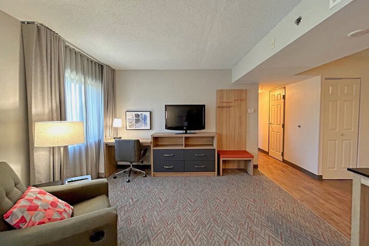 Room 34 of 51