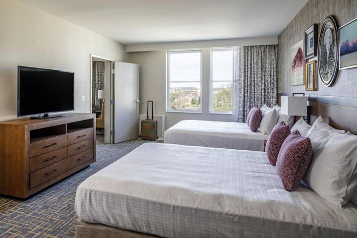 Hotel Madison & Shenandoah Conference Ctr
