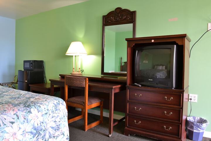 Room 12 of 34