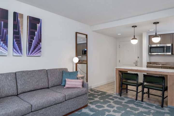 Room 21 of 47