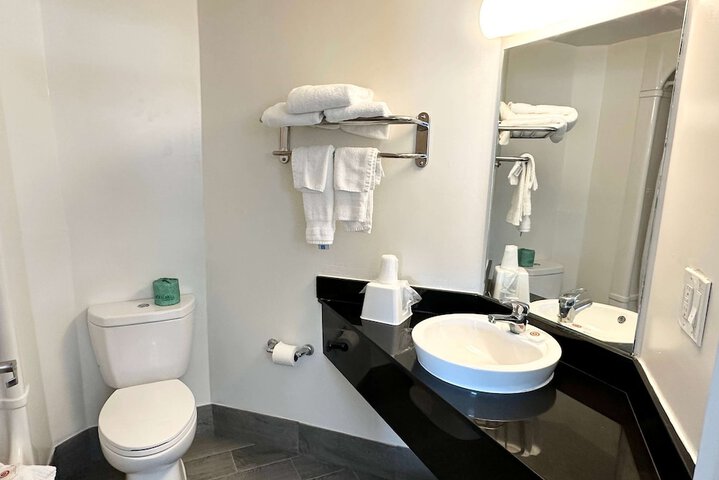 Room 13 of 20