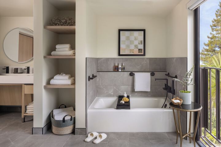 Casa Mani Resort Napa Valley Curio Collection by Hilton