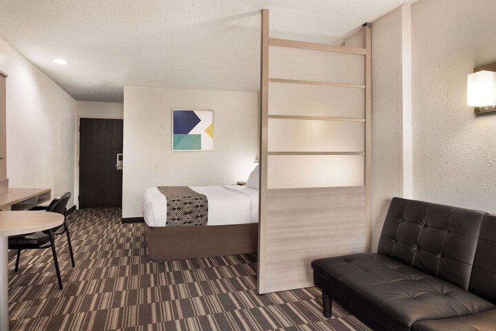 Microtel Inn & Suites by Wyndham Florence / Cincinnati Airport