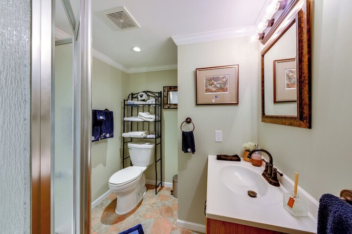 Family-friendly Twin Lakes Home Near Lake Mary!