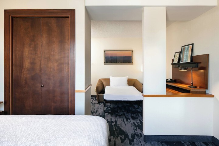Room 11 of 23