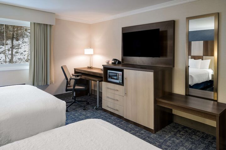 Room 42 of 51