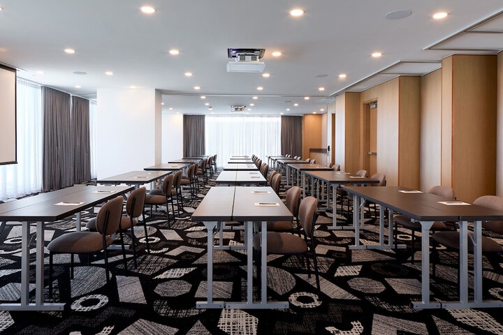 Courtyard by Marriott Montreal Laval