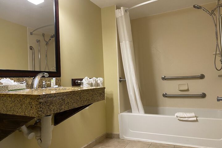 Room 12 of 20