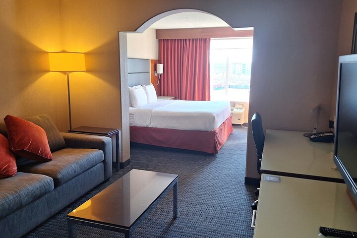 Radisson Hotel & Suites Fort McMurray
