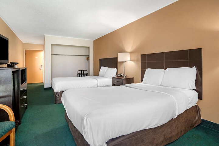 Room 15 of 30