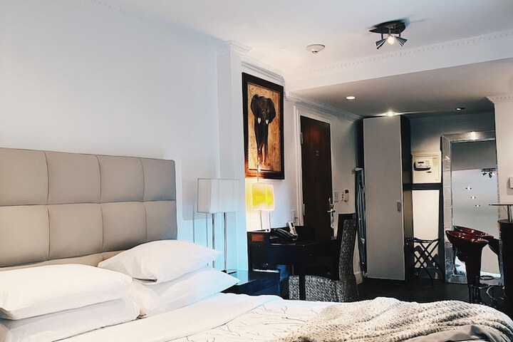 Room 17 of 54