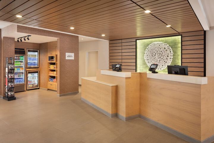 Fairfield Inn & Suites by Marriott Fresno North / Shaw Avenue