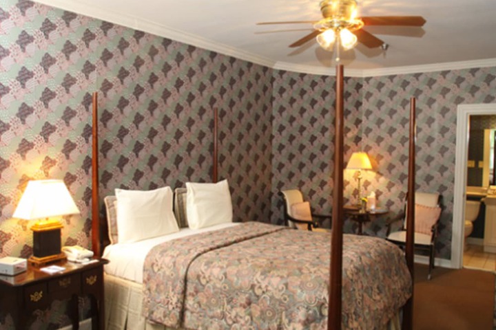 1842 Inn