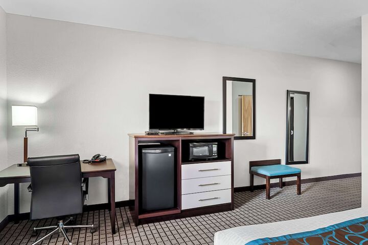 Best Western Plus Magee Inn & Suites