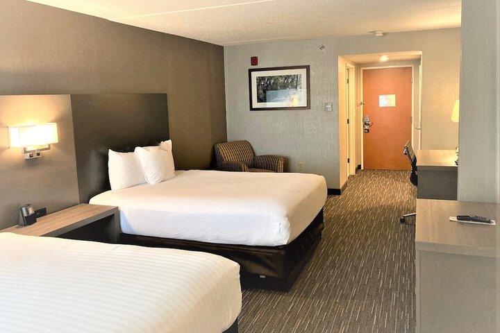 Room 16 of 34