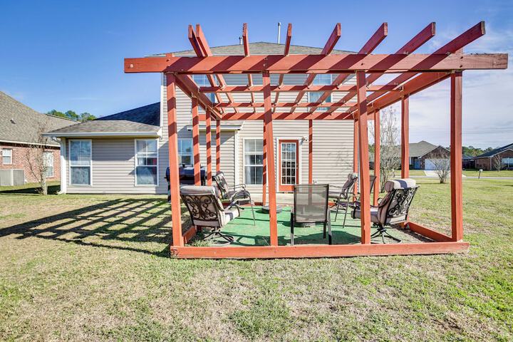 Spacious Family-friendly Home in Denham Springs!