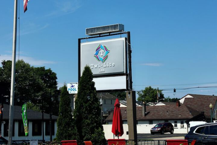 Twi-Lite Inn
