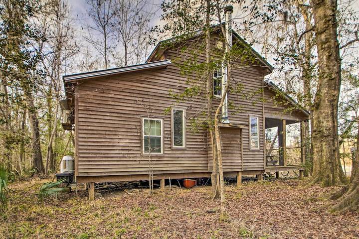 Secluded Santee River Island Retreat w / Dock!