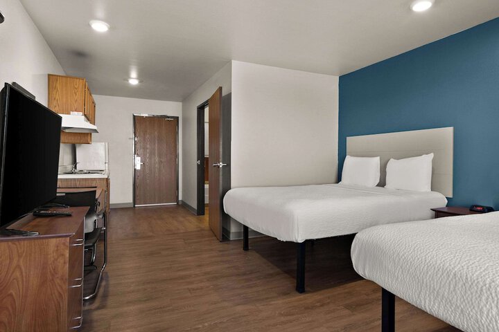 Room 9 of 25