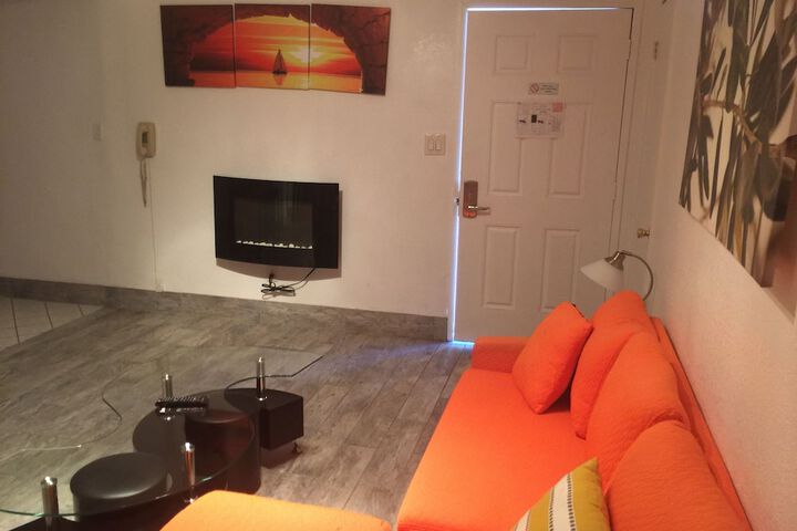 Room 27 of 38