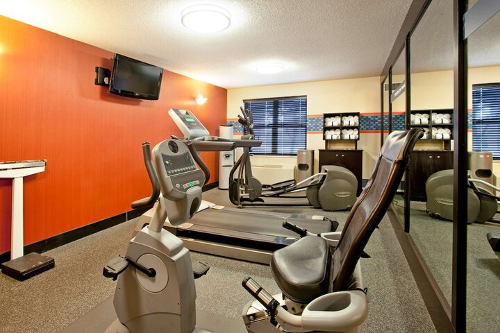 Hampton Inn & Suites Cleveland / Independence