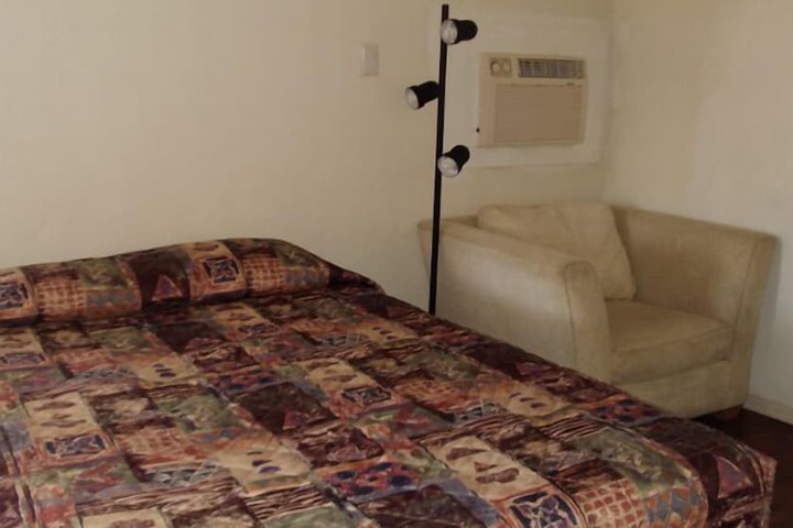 Room 20 of 38