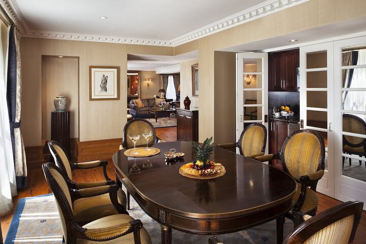 Hotel Plaza Athenee