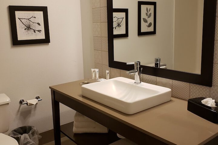 Country Inn & Suites by Radisson Detroit Lakes