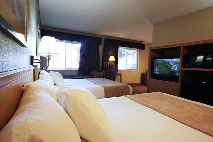 Ramada by Wyndham Spirit Lake / Okoboji
