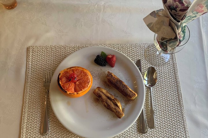 Breakfast/Coffee Service 88 of 118