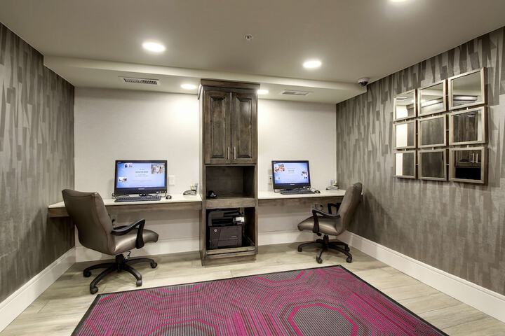 Business Center 50 of 50