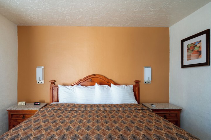 Room 56 of 90