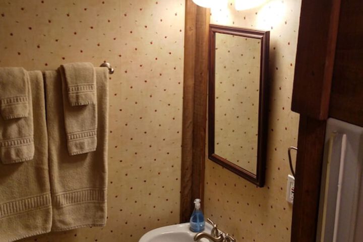 Room 23 of 65