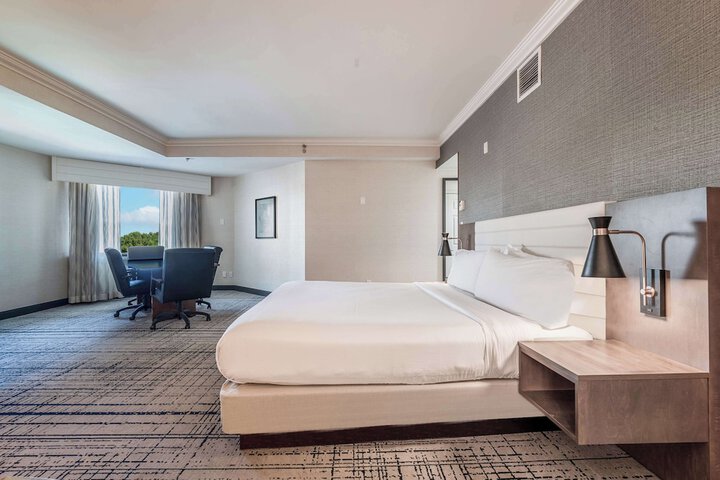 Room 15 of 43