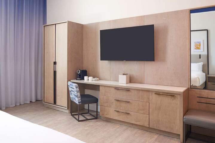 Room 47 of 98