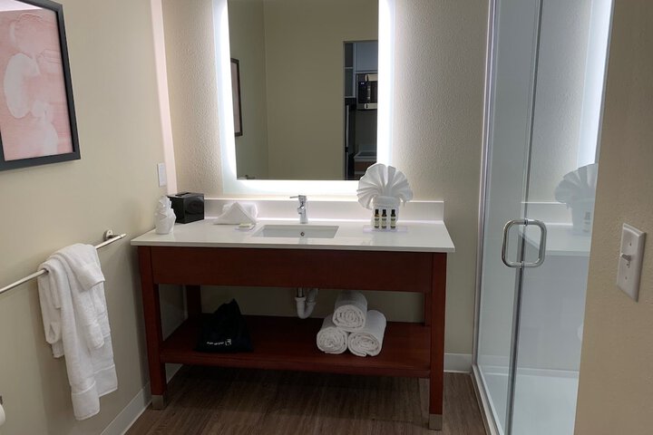 Hawthorn Extended Stay by Wyndham Monahans